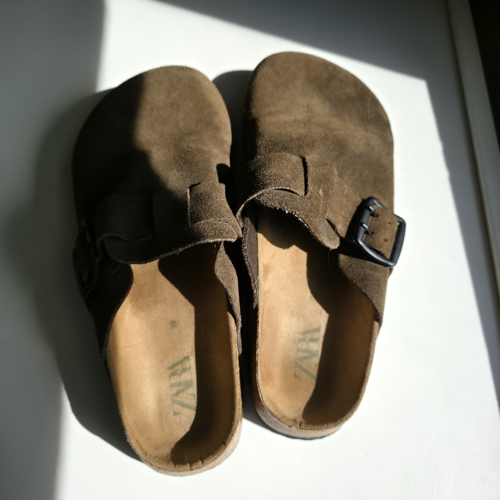 ZARA Brown Suede Buckle Clogs | Size 39 | Birkenstock Style Mules - Picture 4 of 4